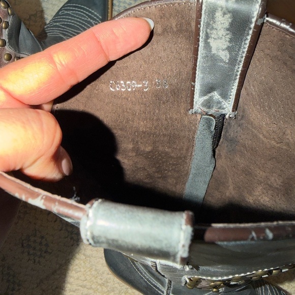 Women's Daisy Duke cowgirl boots with studded python size 38 8 like Frye teal - Picture 7 of 7